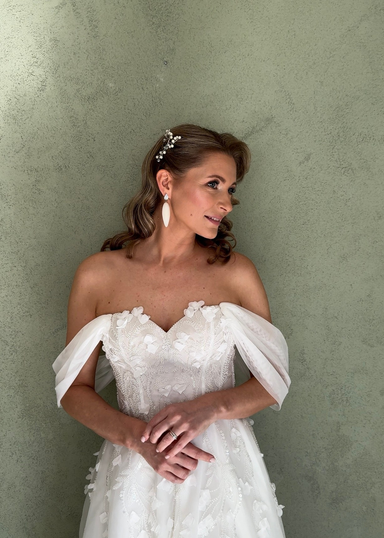 Behind the Wedding – pulmasisulooja ja pruudi assistent