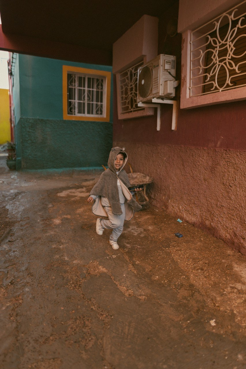 Travel and lifestyle fotografka. Dana Lišková — Empatická fotografka | Introspektivní umělkyně | Neurodivergentní koučka| Zakladatelka Artepy.cz