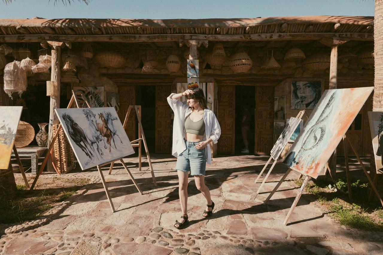 Travel and lifestyle fotografka. Dana Lišková — Empatická fotografka | Introspektivní umělkyně | Neurodivergentní koučka| Zakladatelka Artepy.cz