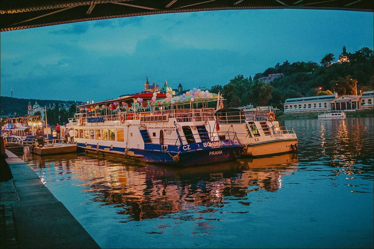 Michelle & Dan — Designer Vrtba Garden Wedding Photography, Prague