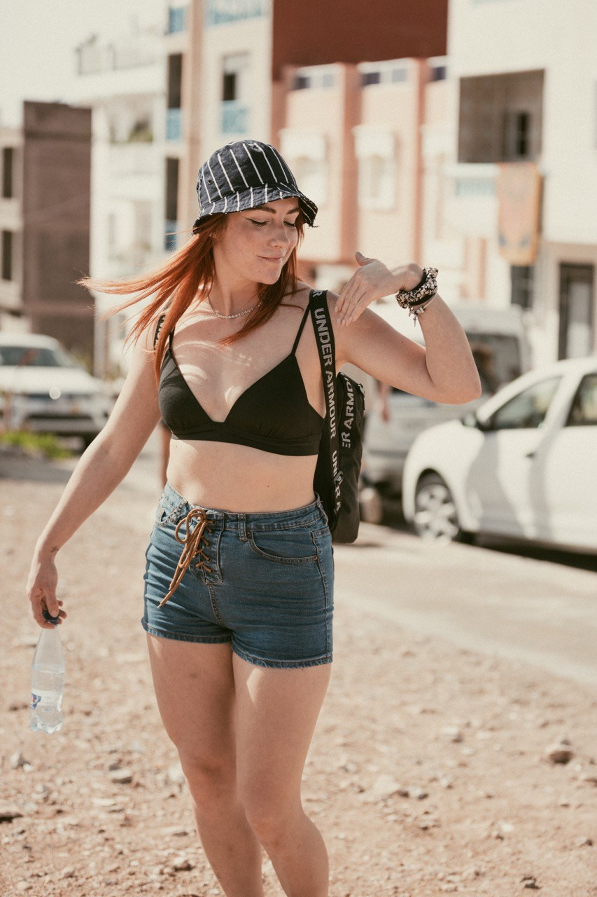 Travel and lifestyle fotografka. Dana Lišková — Empatická fotografka | Introspektivní umělkyně | Neurodivergentní koučka| Zakladatelka Artepy.cz