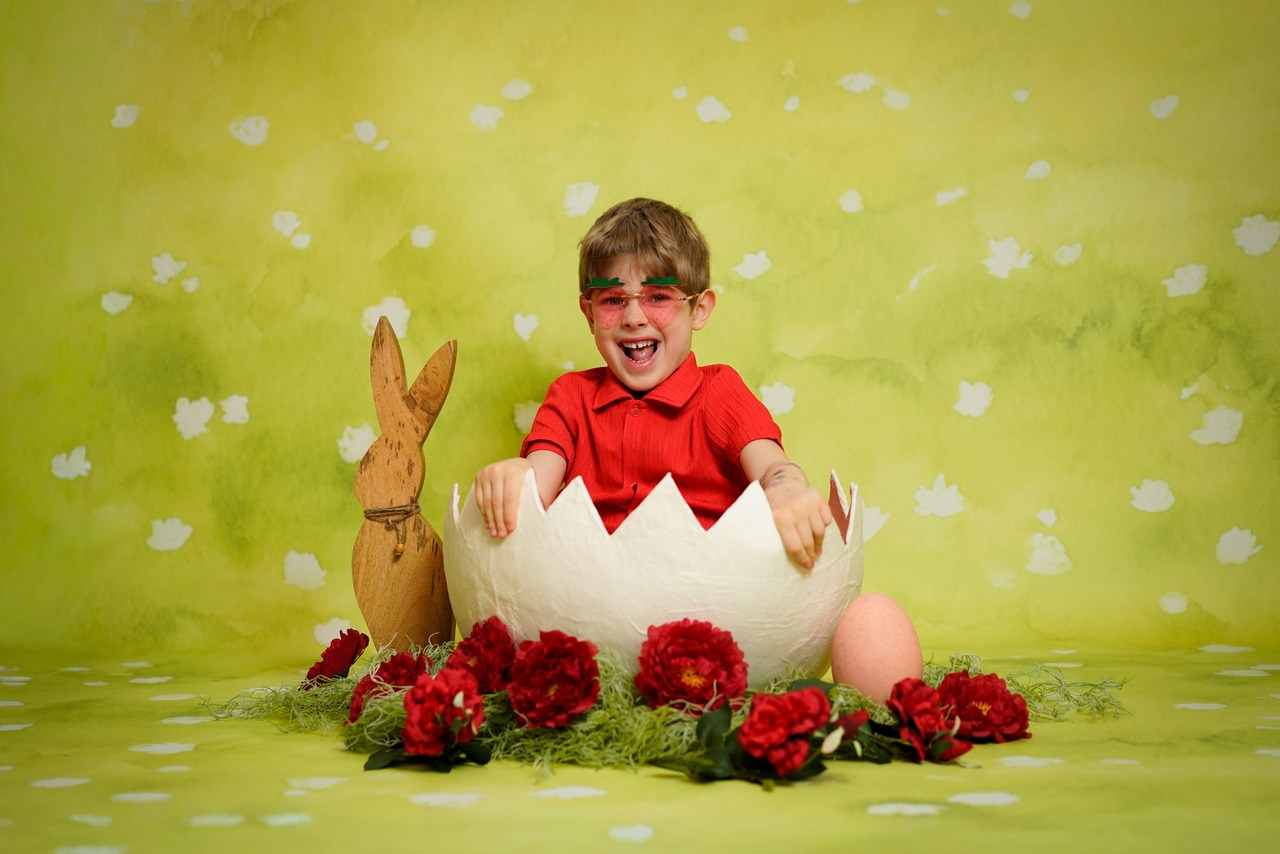 Sedinta foto Paste. Cuibul foto