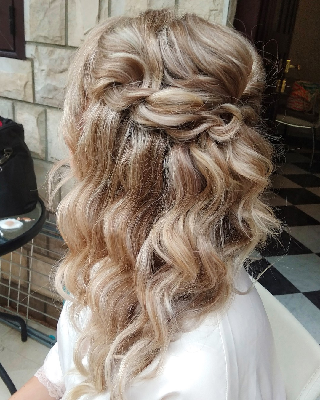 Hairdresser in Montenegro. Makeup artist and hairdresser in Montenegro Nadia Lia