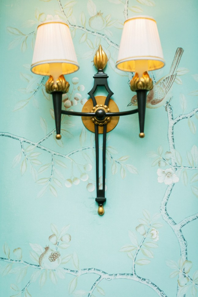 A Luxurious Wedding Photoshoot at Shangri-La Paris. Photographe à Paris