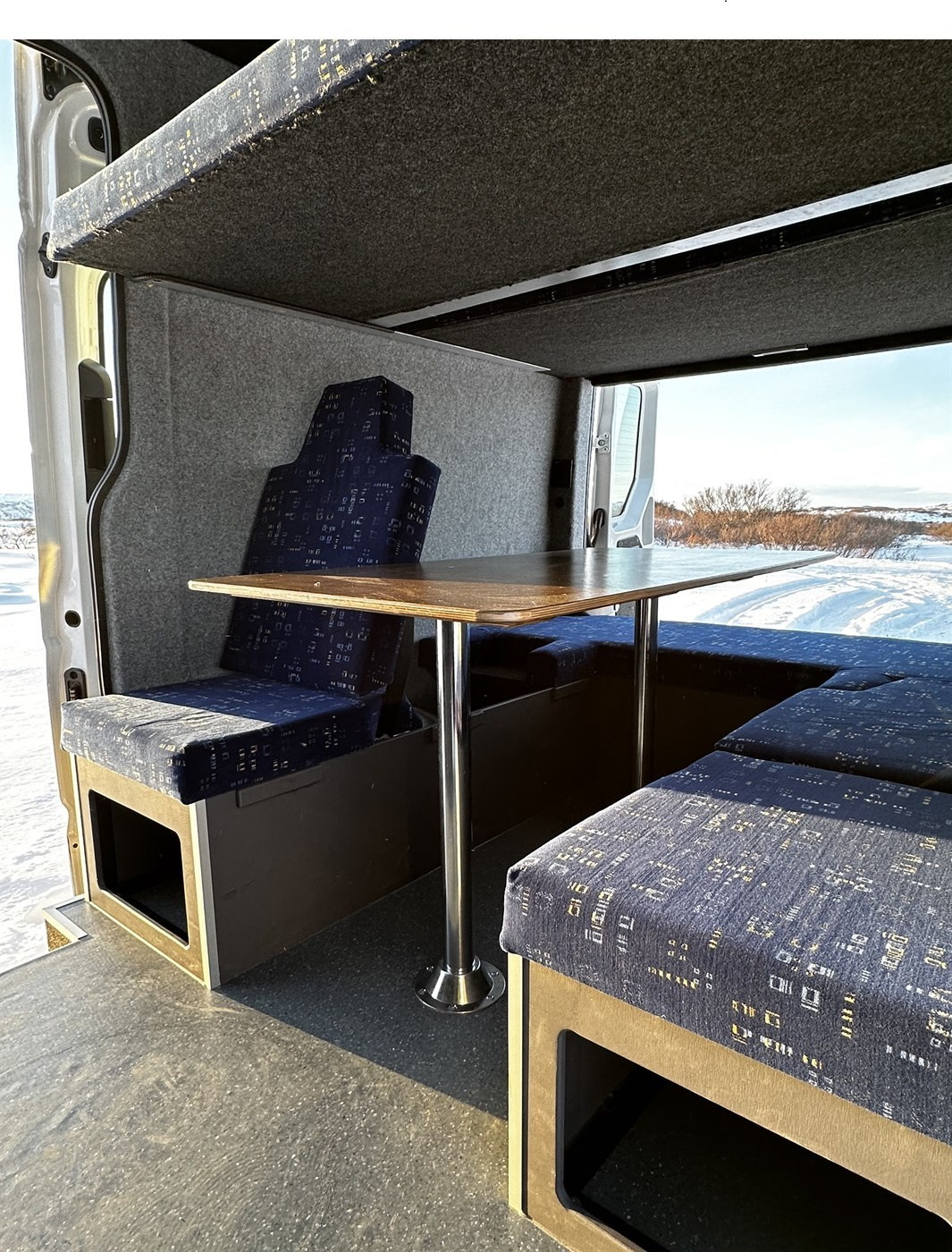 All Colors Of Iceland. Pet, Senior, Landscape, portrait studio, photographer in Miami and Sou