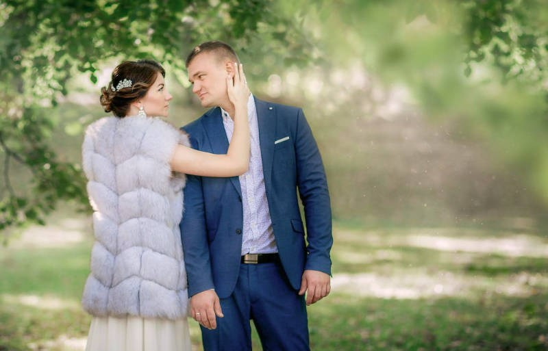 Лучшие свадебные фотографии Таллинн — естественный стиль
