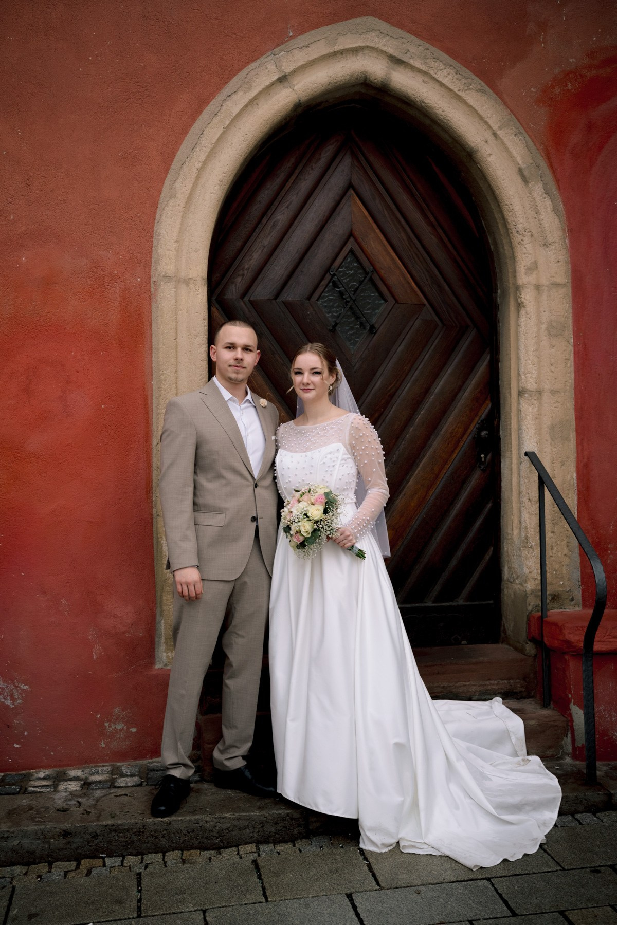 Brautpaar bei standesamtlicher Hochzeit in Ochsenfurt