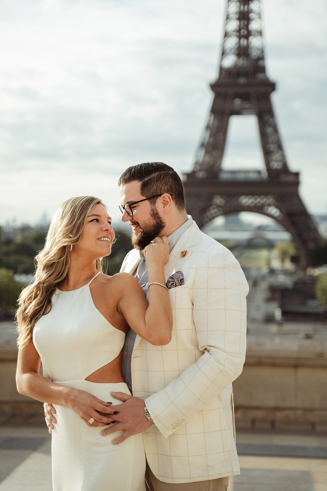 Engagement photo-shoot. Photographer in Paris Yulia Shkadina | Couples, engagement, pre-wedding, individual photo-shoots in Paris at the best locations