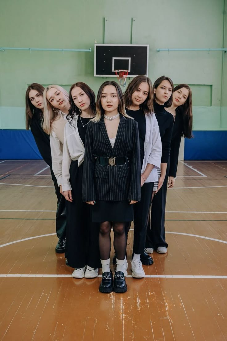 poze grup liceu Moldovaгрупповое фото лицей Молдоваfoto clasă Chișinăuфото класса Кишиневpoze colegi absolvireвыпускной класс фотоalbum grup școlar Moldovaгрупповой альбом Молдоваpoze promoție liceu