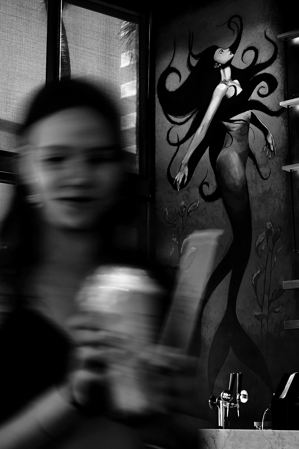 Miami Street Photography — Black & White Vertical Experiment with Light, Contrast & Structure, Breaking NYC Shooting Style. Emin Kuliyev — Award-Winning Wedding Photojournalist NYC & USA | Best Wedding Photographer Known for Candid, Timeless Moments