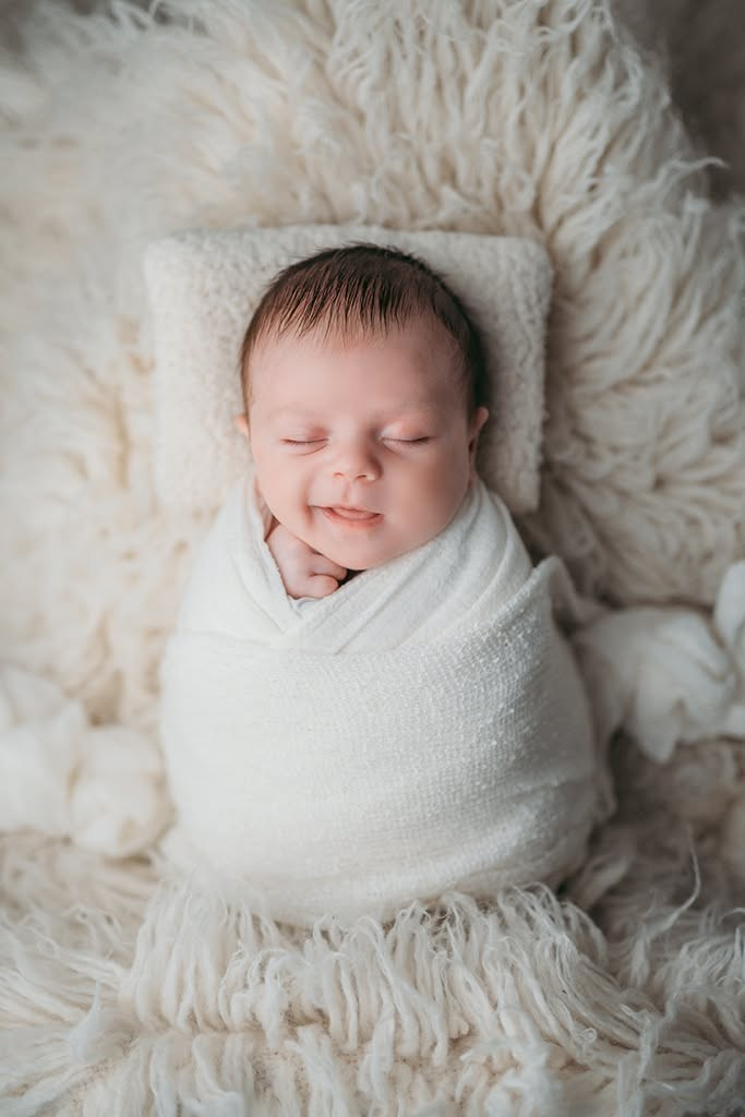 Ședinte foto nou-născuți. Alina Leșan — Fotografie de nou născut, maternitate și familie