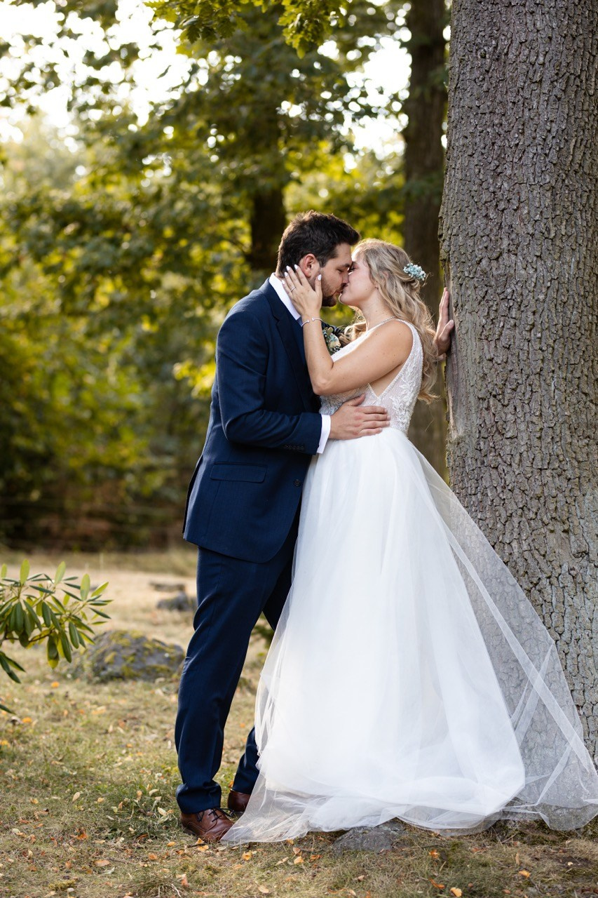 Svatební tým — svatební fotograf a kameraman. Dana Lišková — Empatická fotografka | Introspektivní umělkyně | Neurodivergentní koučka| Zakladatelka Artepy.cz