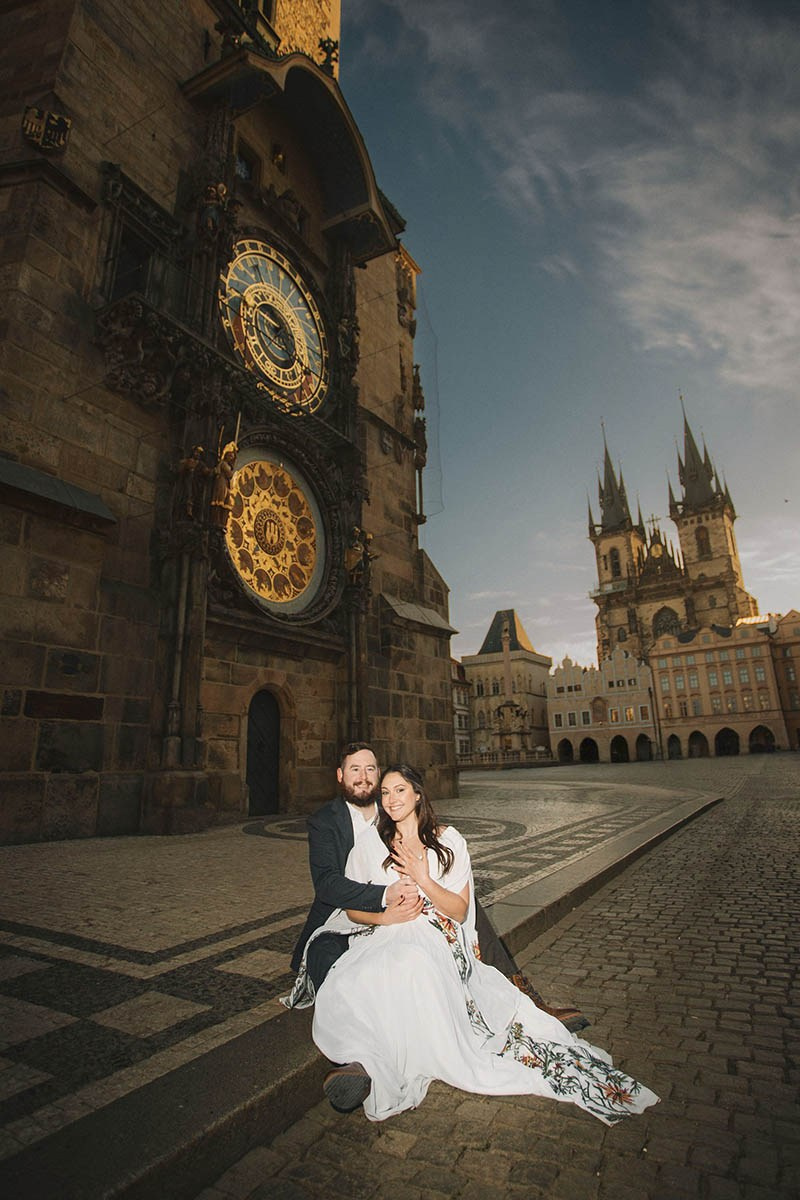 Pre-Dawn Sunrise Engagement Session in Prague