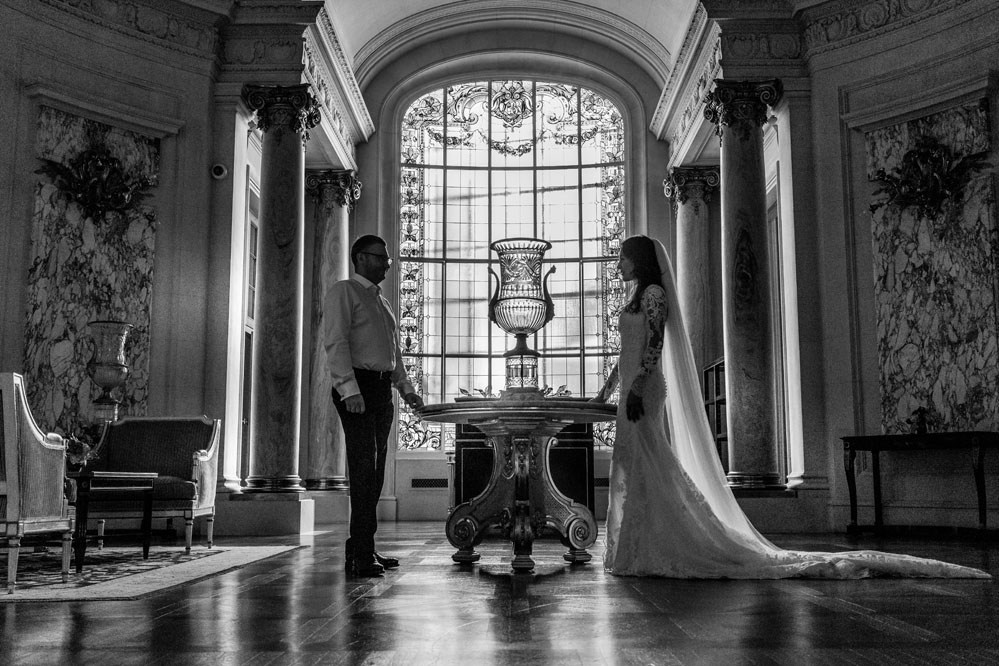 A Luxurious Wedding Photoshoot at Shangri-La Paris. Photographe à Paris