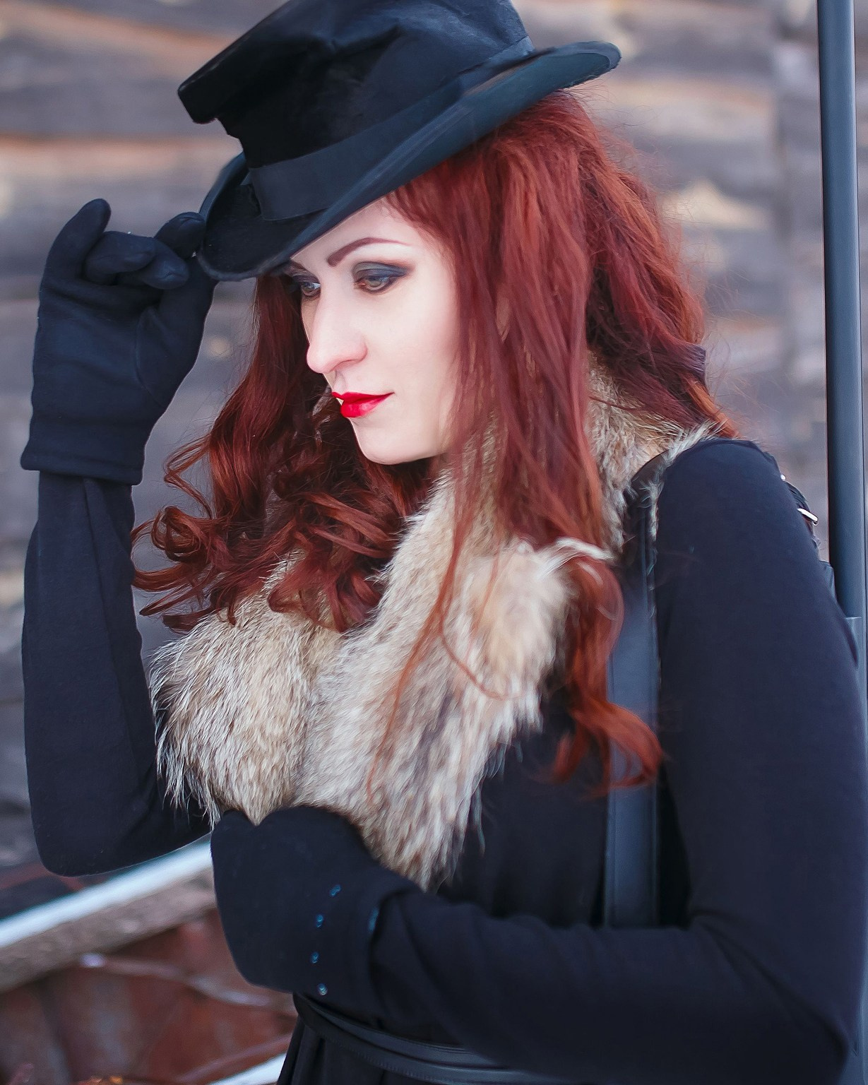 Makeup and hair styling for a winter photo shoot in Montenegro from a makeup artist to a hairdresser