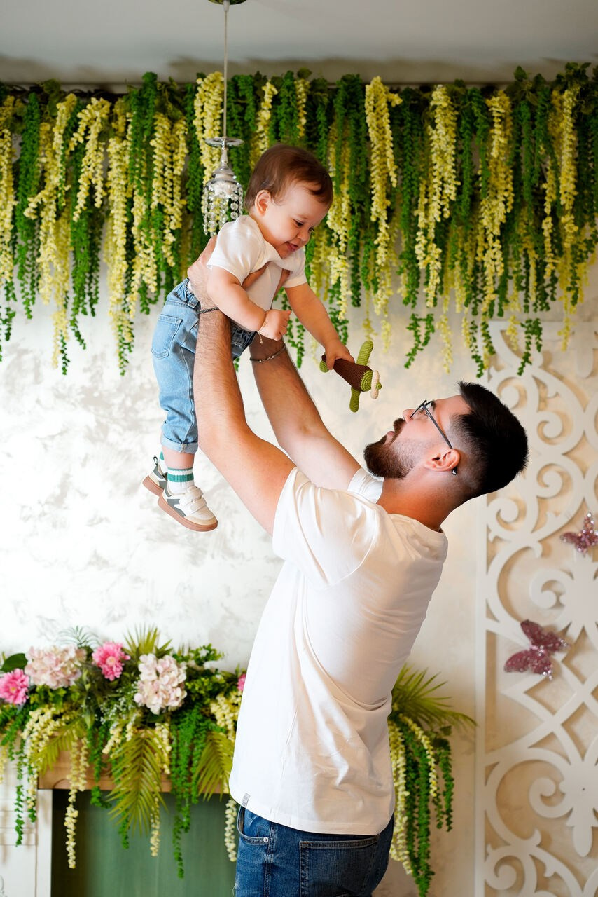 Sedinta foto aniversara si sedinta foto smash the cake. Cuibul foto