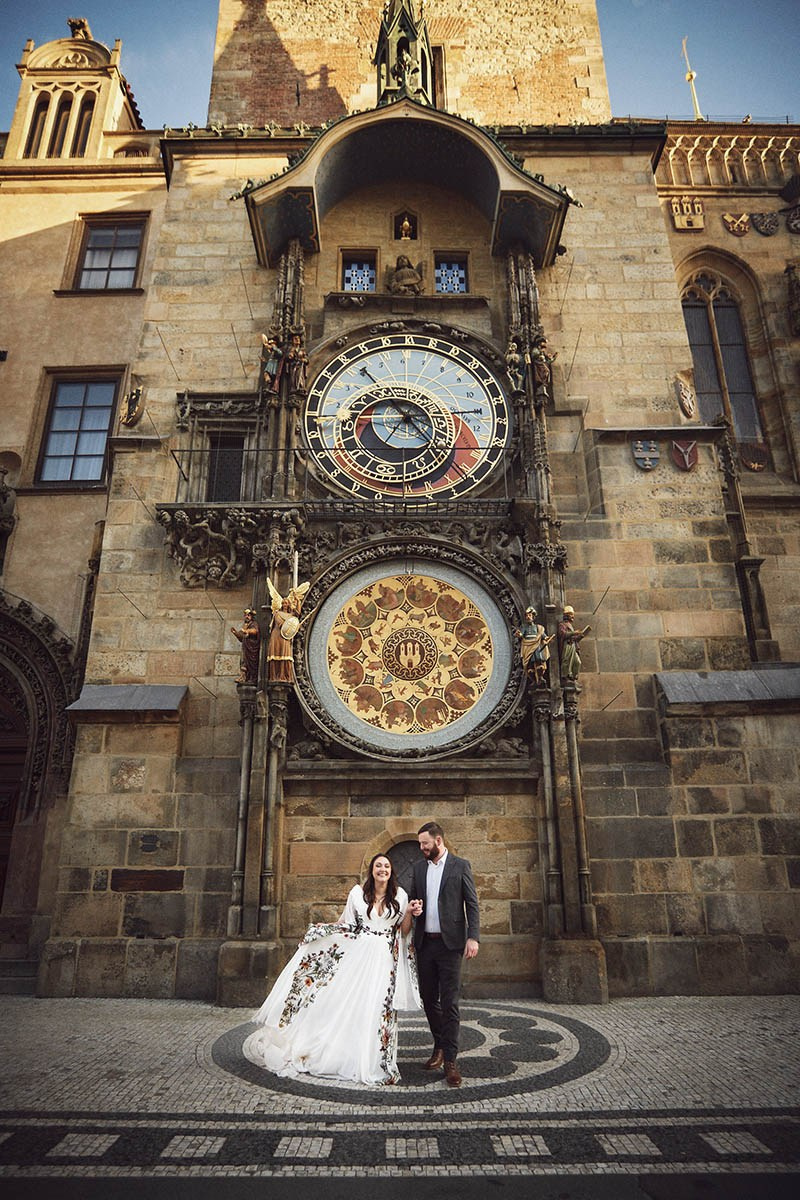 Pre-Dawn Sunrise Engagement Session in Prague