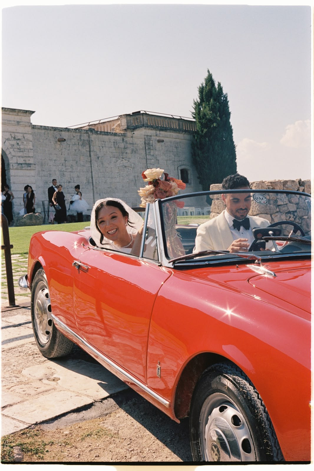 Sara Luca | Digital+Film wedding Photographer | Italy and Europe