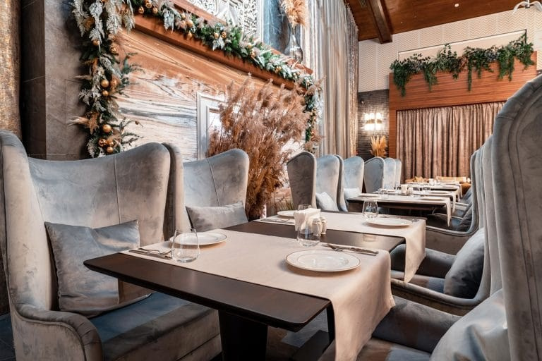 РЕСТОРАН С ЭЛЕМЕНТАМИ ПРИРОДЫ. Дизайн интерьера и 3D-визуализация | AB Design Buro