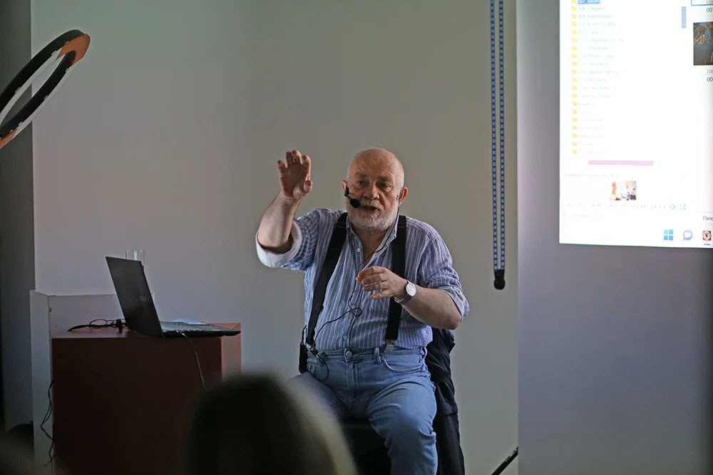 Мастер-класс Сергея Максимишина в Школе Фотографии Романа Рыбалёва. Școala de fotografie lui Roman Ribaliov. Orașul Chișinău, Moldova