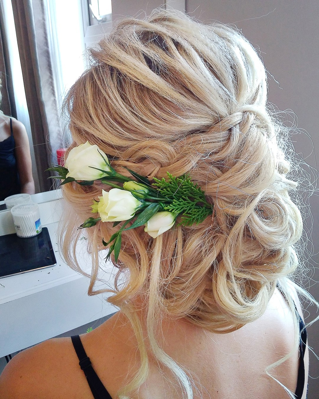 Hairdresser in Montenegro. Makeup artist and hairdresser in Montenegro Nadia Lia