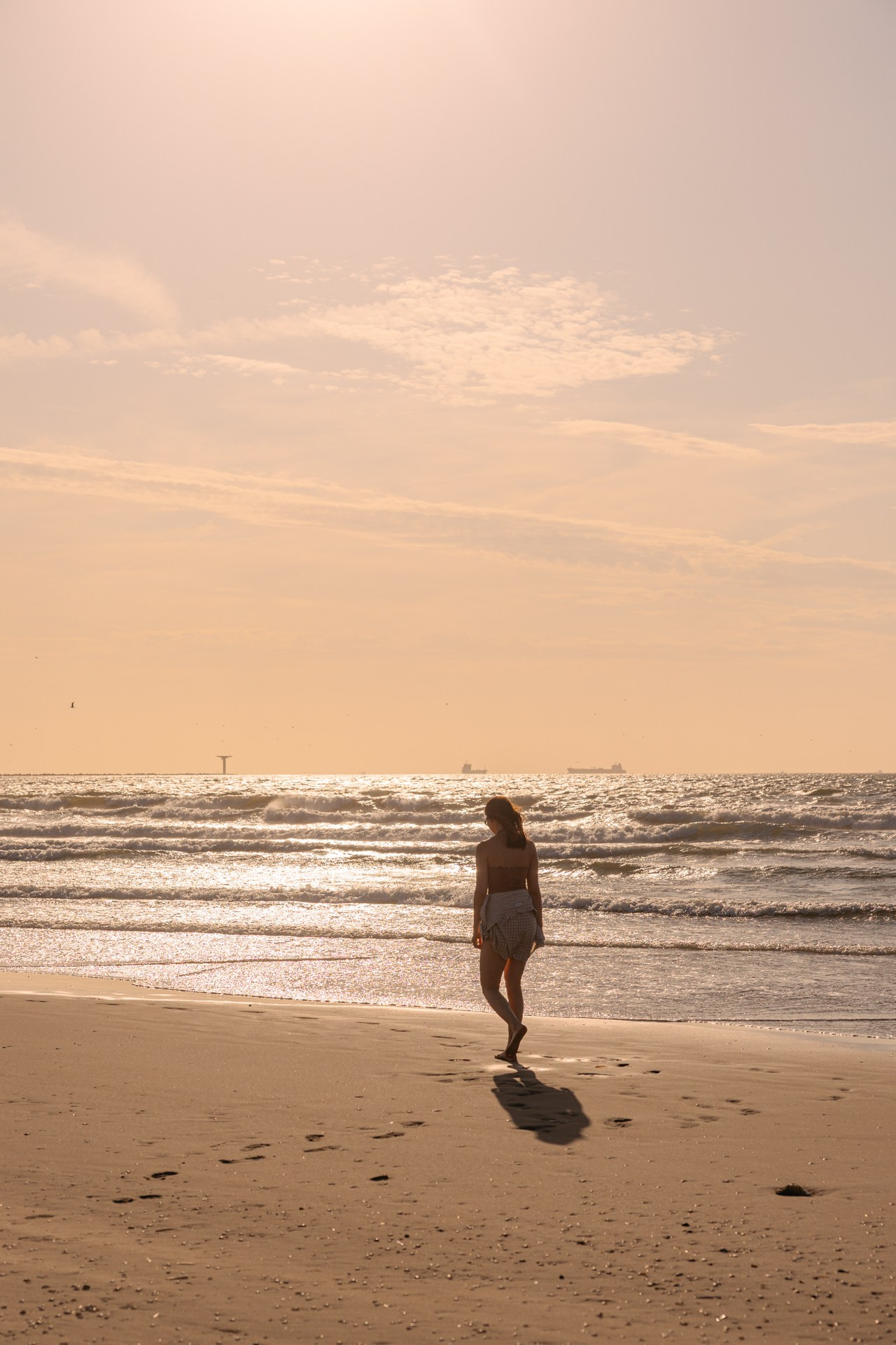 Beach Portrait Photoshoot in the Netherlands — Sunset Vibes. Romantic & Soulful Photography by Natalia Olhova in Rotterdam