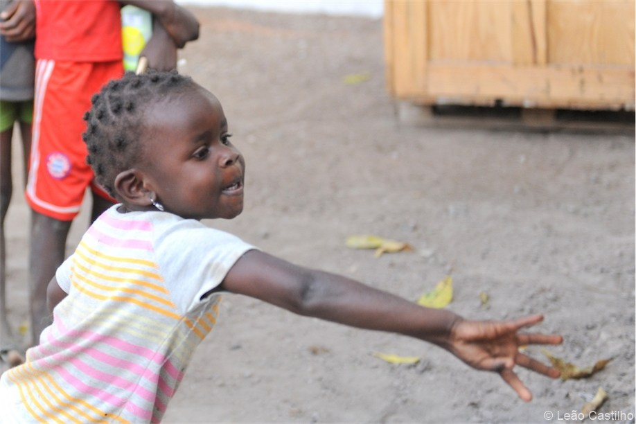 Photos of volunteer work in Congo. Simbahalu