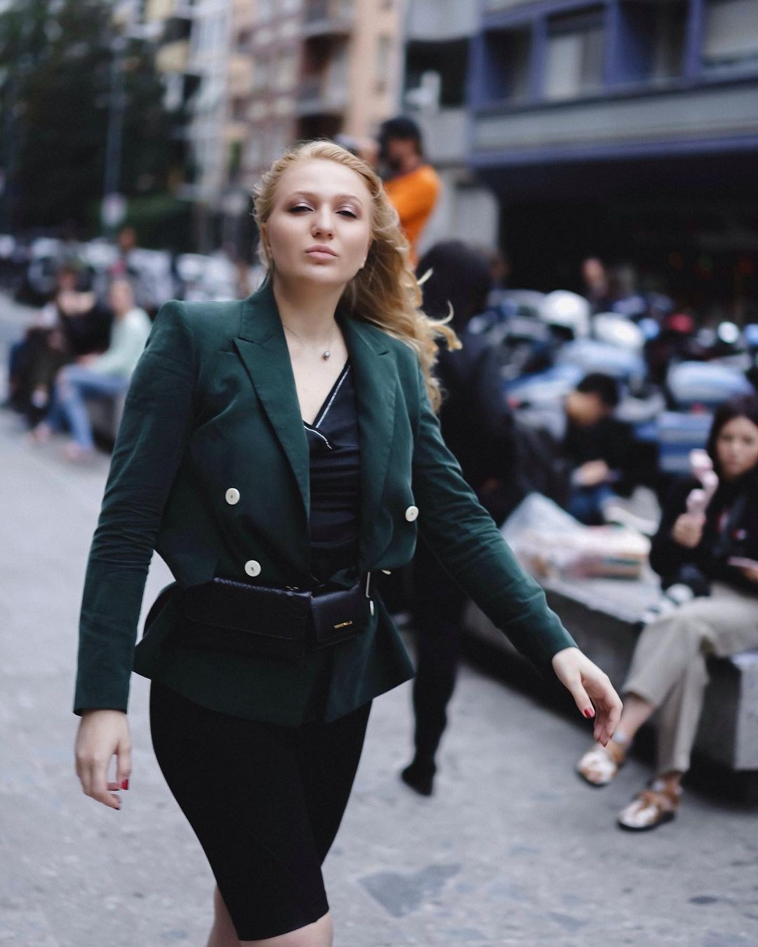 Биография. Julia Di |Fashion стрит стайл фотограф|видеомейкер в Милане и Париже