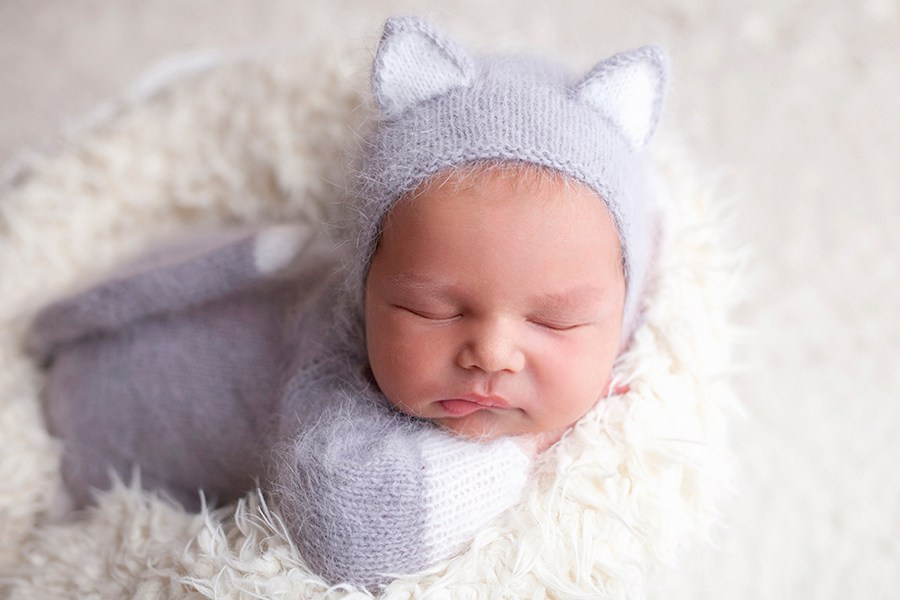 Newborn photoshoot. Wedding and family photographer in Altea, Valencia, Alicante, Benidorm