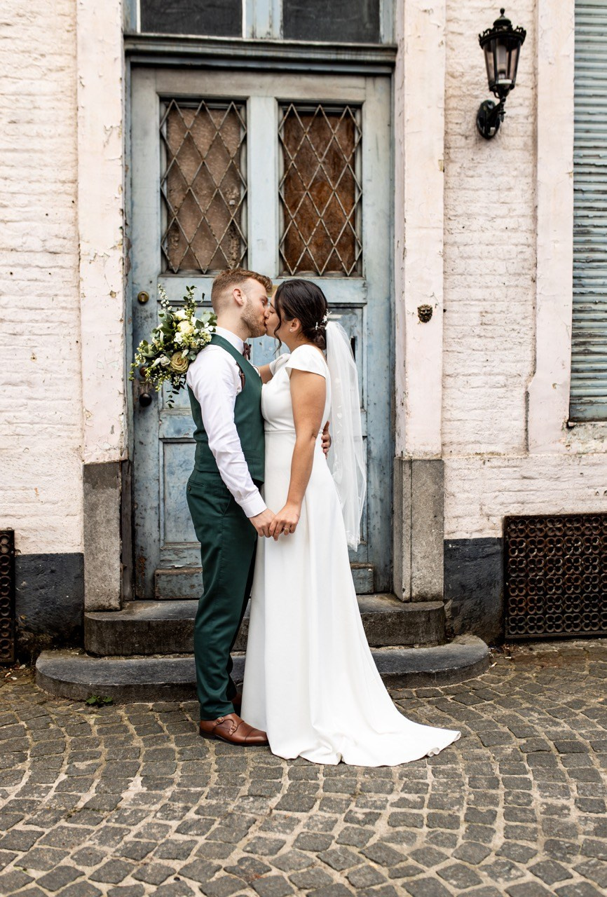 Svatební tým — svatební fotograf a kameraman. Dana Lišková — Empatická fotografka | Introspektivní umělkyně | Neurodivergentní koučka| Zakladatelka Artepy.cz