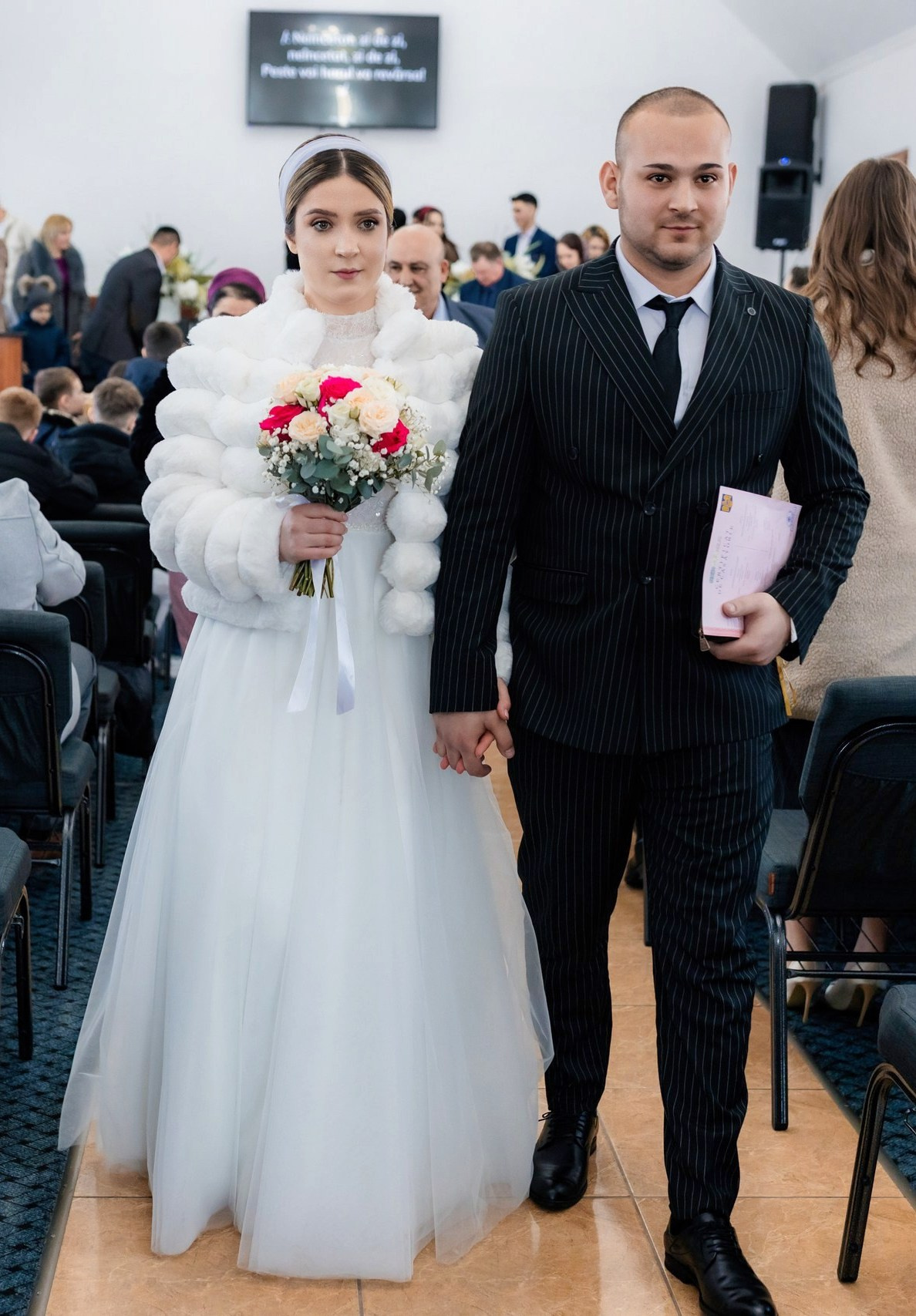 Fotograf nuntă Târgu Neamț – Samuel și Roxana, fotografie autentică realizată de AlinoFotoStudio 2. Fotograf nuntă Iași, Bacău, Suceava și Botoșani – Alin Chirilă surprinzând momente reale de nuntă 3. Fotografie de nuntă cu emoție și credință – AlinoFotoStudio, fotograf povestitor 4. Fotograf profesionist nuntă în Moldova – cadre naturale și pline de emoție 5. Alin Chirilă fotograf nuntă – poveste reală surprinsă prin fotografie 6. Fotograf nuntă cu stil documentar – momente autentice din ziua nunții Pregătiri mireasă acasă – fotografie naturală realizată de Alin Chirilă fotograf nuntă 8. Detalii din ziua nunții – fotograf nuntă Iași și Botoșani, AlinoFotoStudio 9. Emoții din dimineața nunții – fotograf profesionist Moldova 10. Cadre autentice din pregătiri – fotograf nuntă Suceava și Bacău Ceremonie religioasă nuntă – moment emoționant surprins de fotograf Alin Chirilă 12. Nuntă cu valori creștine – fotografie din biserică realizată cu discreție 13. Rugăciune și emoție în ziua nunții – fotograf nuntă Târgu Neamț 14. Legământ în fața lui Dumnezeu – fotografie de nuntă autentică 15. Fotograf nuntă biserică – momente sincere și pline de semnificație Petrecere de nuntă – cadre naturale realizate de AlinoFotoStudio 17. Bucurie și dans la nuntă – fotograf nuntă Iași și împrejurimi 18. Momente autentice de la restaurant – fotograf nuntă Bacău Suceava 19. Atmosferă de nuntă surprinsă discret – Alin Chirilă fotograf -AlinoFotoStudio – fotograf nuntă cu abordare naturală și emoțională 21. Alin Chirilă fotograf – povestitor prin fotografie de nuntă 22. Fotograf nuntă în Moldova – stil documentar și autentic 23. Fotografie de nuntă sinceră și elegantă – AlinoFotoStudio- Fotograf nuntă Iași Bacău Suceava Botoșani – Alin Chirilă AlinoFotoStudio 26. Fotograf nuntă Târgu Neamț și Moldova – fotografie profesională de eveniment 27. Fotograf nuntă cu valori creștine și stil documentar – AlinoFotoStudio - Alin Chirilă – AlinoFotoStudio Fotograf nuntă Iași • Bacău • Suceava • Botoșani - Samuel & Roxana, Târgu Neamț -Momente reale, trăite sincer și păstrate pentru totdeauna.