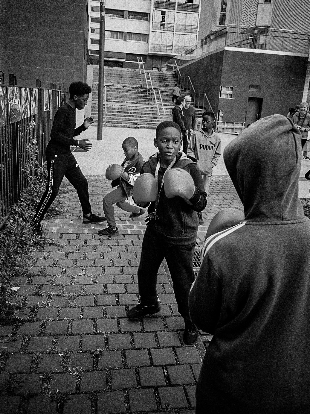 13 ème au coin de la rue. Photo reporter français basé à Paris