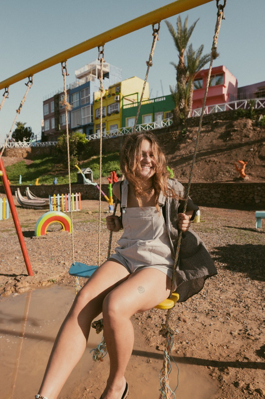 Travel and lifestyle fotografka. Dana Lišková — Empatická fotografka | Introspektivní umělkyně | Neurodivergentní koučka| Zakladatelka Artepy.cz