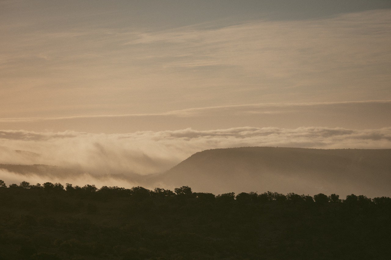 Travel and lifestyle fotografka. Dana Lišková — Empatická fotografka | Introspektivní umělkyně | Neurodivergentní koučka| Zakladatelka Artepy.cz