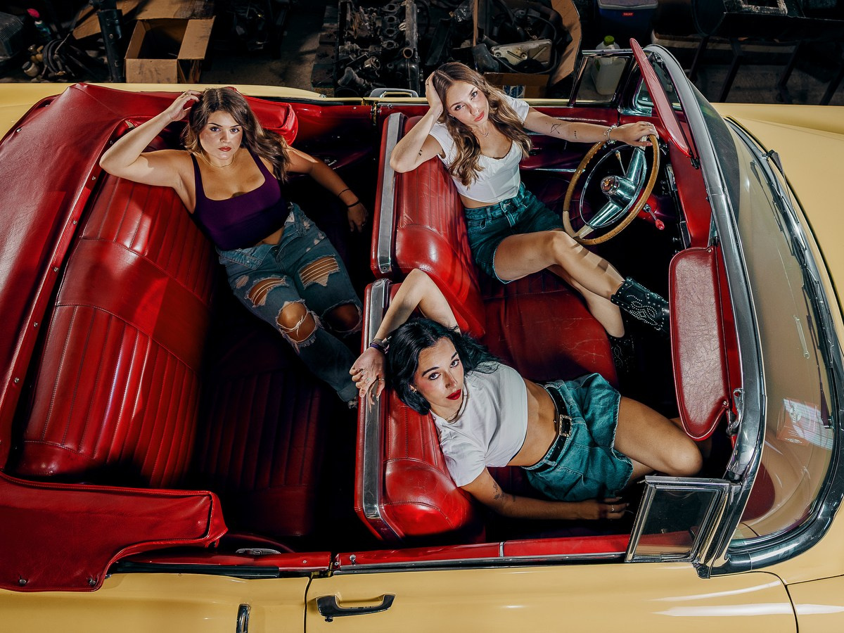 Aquí no se arreglan coches, se resucitan leyendas…