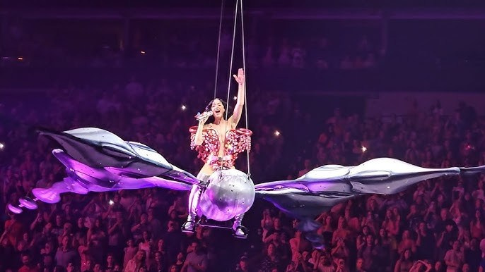 Katy Perry Madrid 2025 — The Lifetimes Tour en Movistar Arena | FOTKAI