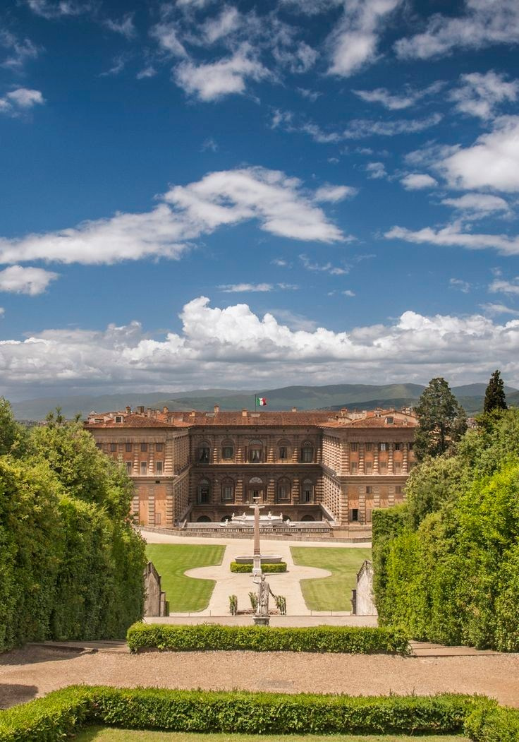 Locations Florence. Wedding and elopement photographer Italy Tuscany Como Milan Pavia Marija Galaka