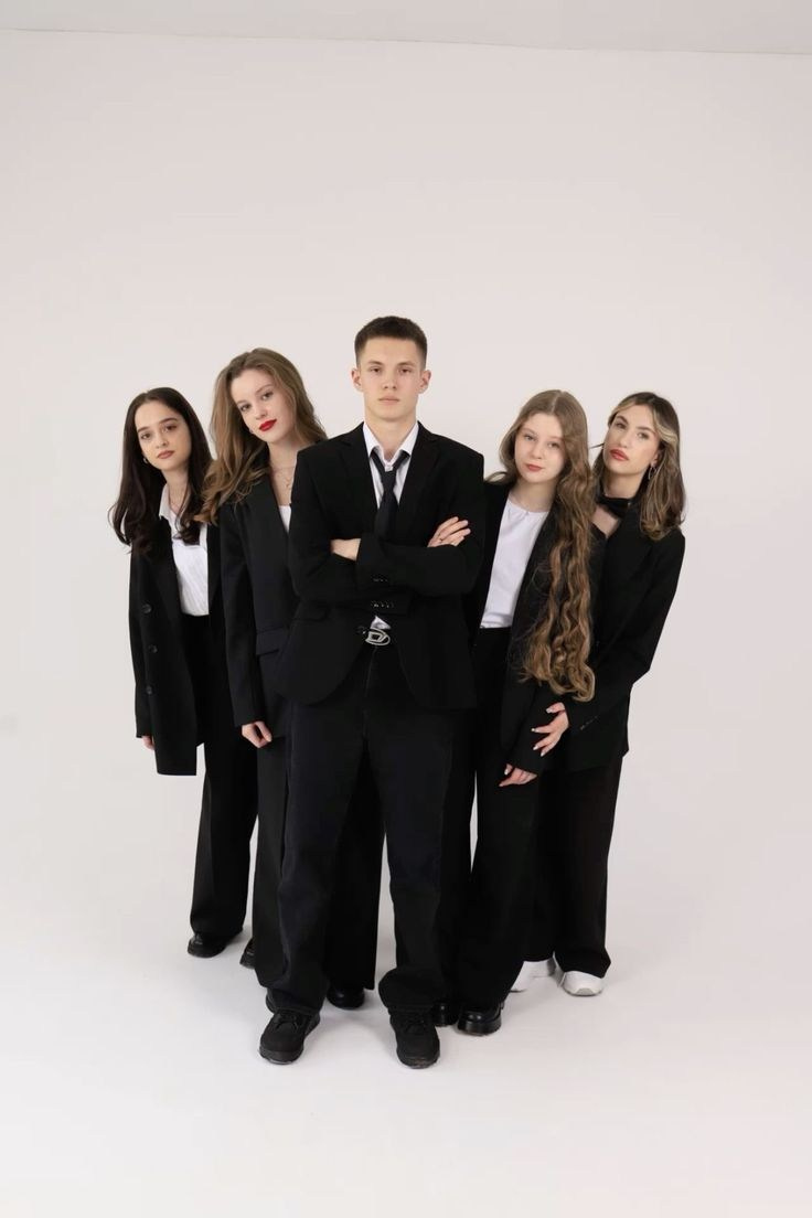 poze grup liceu Moldovaгрупповое фото лицей Молдоваfoto clasă Chișinăuфото класса Кишиневpoze colegi absolvireвыпускной класс фотоalbum grup școlar Moldovaгрупповой альбом Молдоваpoze promoție liceu