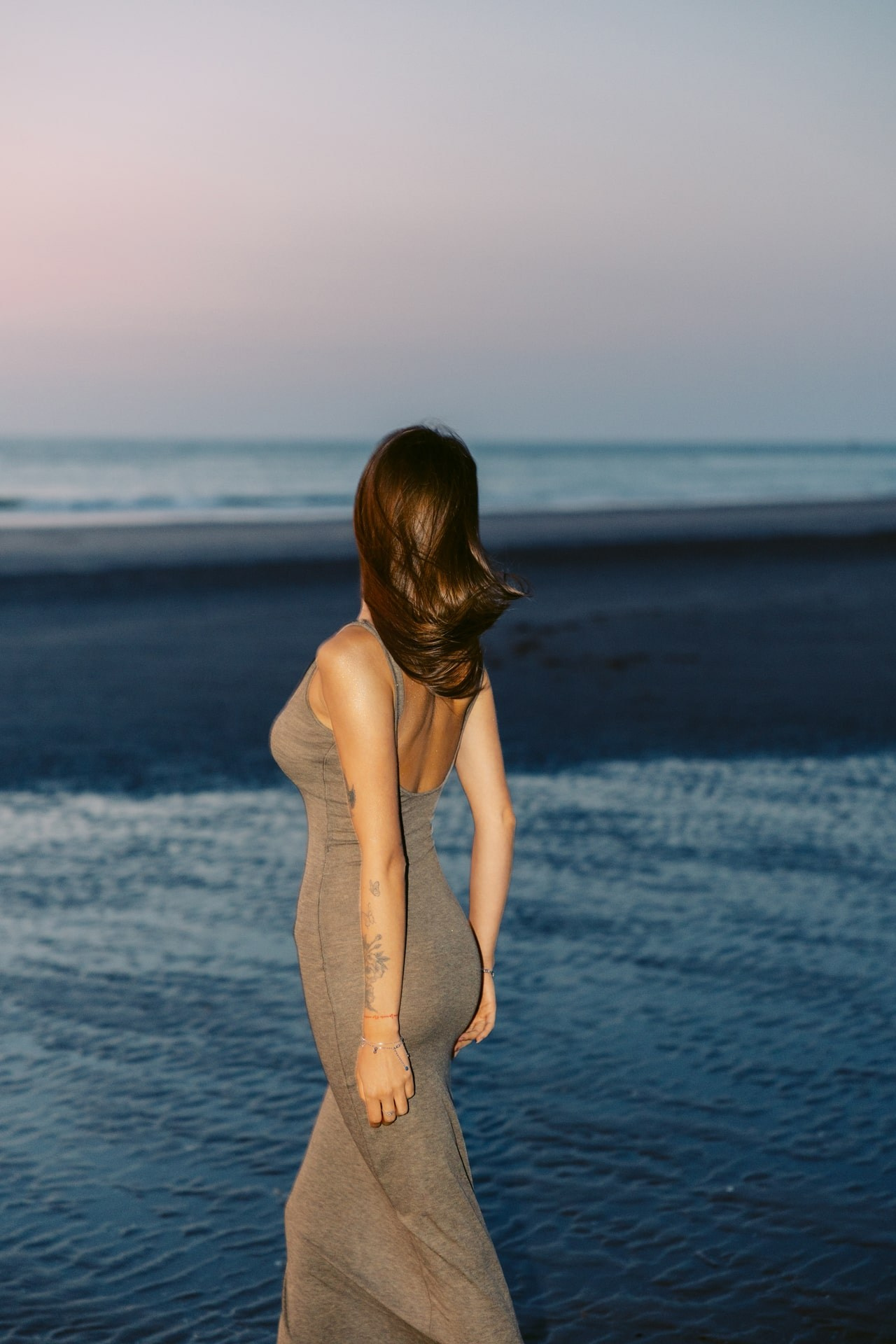 Golden Glow — Trendy Flash Portraits at Sunset. Romantic & Soulful Photography by Natalia Olhova in Rotterdam