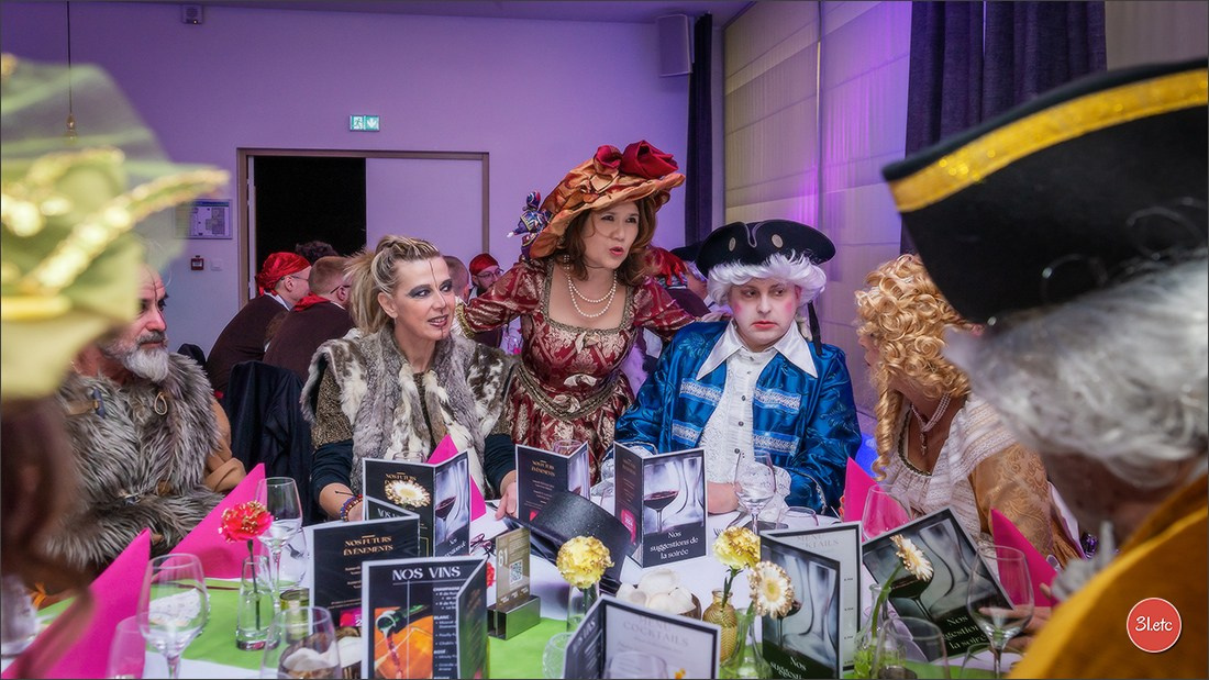 SOIREE CARNAVAL chez Manicook Marché et Restaurant Asiatique. Photographe à Strasbourg | Portraits, Studio, Enfants, Événements