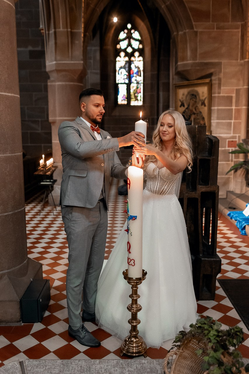 Kirchliche Hochzeit Karlsruhe | Rosi & Marco – Hochzeitsvideo & Fotos