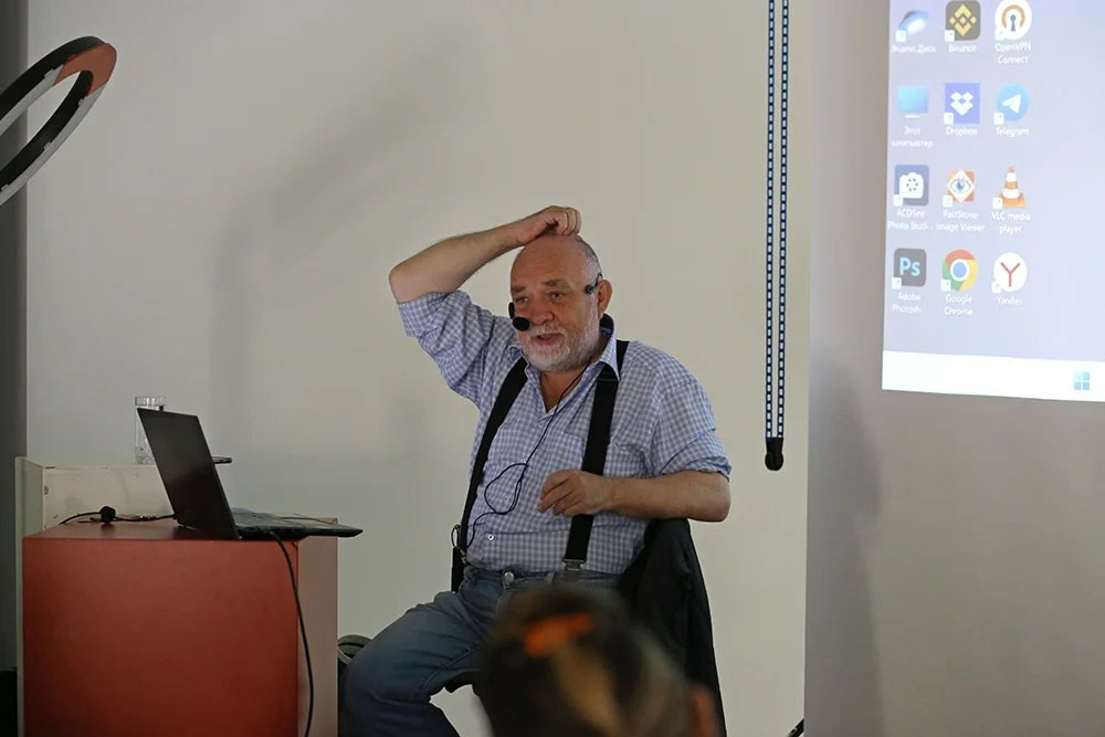 Мастер-класс Сергея Максимишина в Школе Фотографии Романа Рыбалёва. Școala de fotografie lui Roman Ribaliov. Orașul Chișinău, Moldova