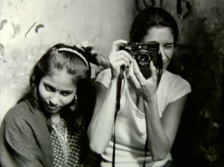 CAFE DEL PHOTO #89 «Рождённые в борделях». Школа Фотографии Романа Рыбалёва. Город Кишинёв, Молдова