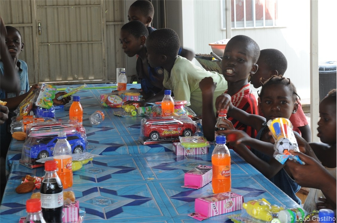 Photos of volunteer work in Congo. Simbahalu