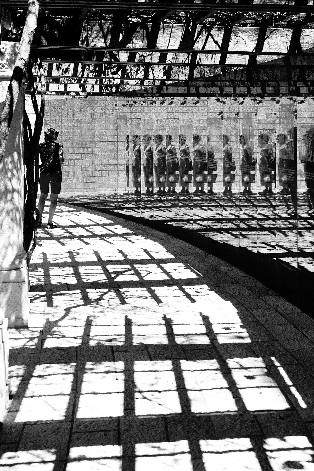 Miami Street Photography — Black & White Vertical Experiment with Light, Contrast & Structure, Breaking NYC Shooting Style. Emin Kuliyev — Award-Winning Wedding Photojournalist NYC & USA | Best Wedding Photographer Known for Candid, Timeless Moments