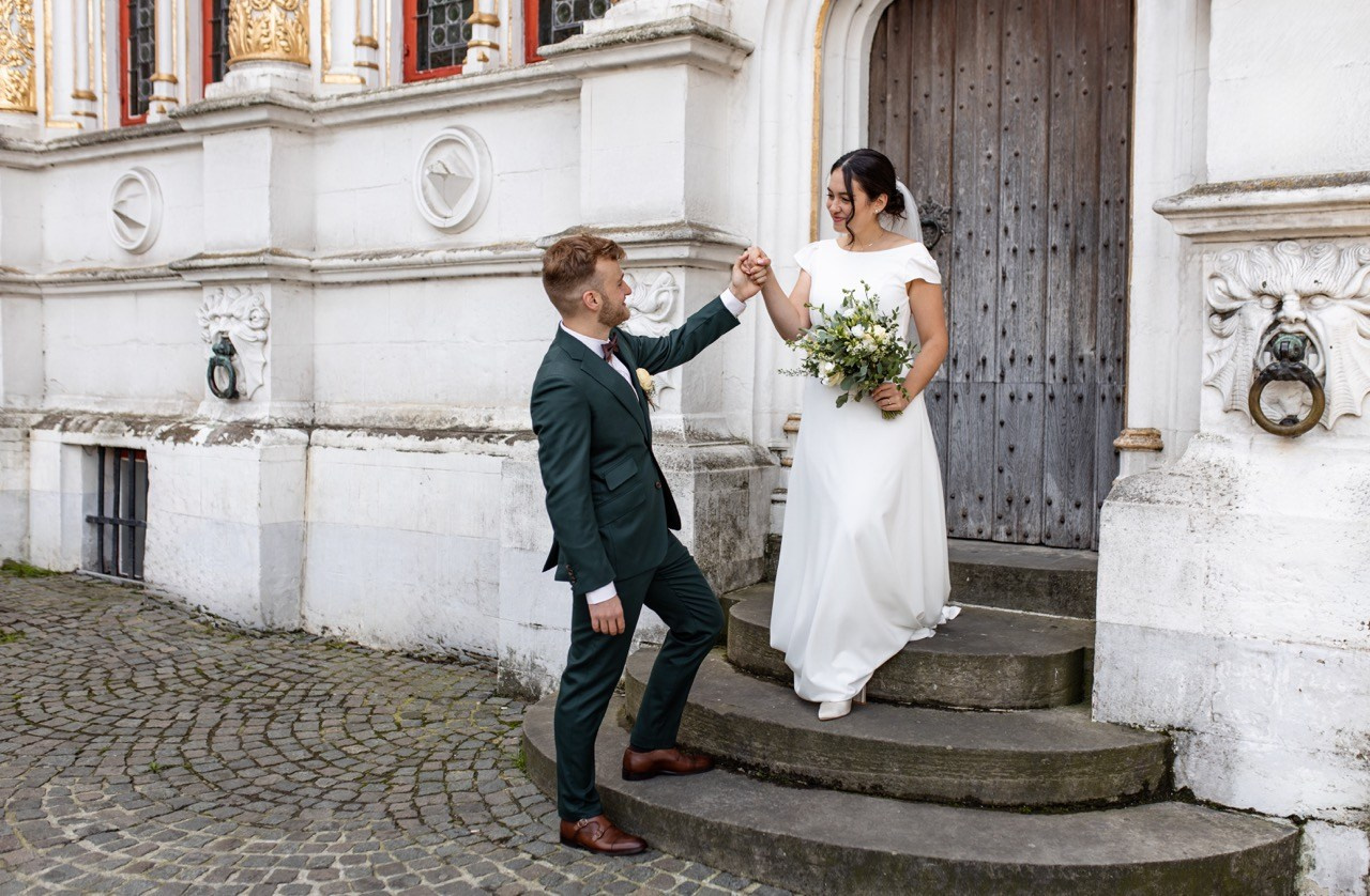 Svatební tým — svatební fotograf a kameraman. Dana Lišková — Empatická fotografka | Introspektivní umělkyně | Neurodivergentní koučka| Zakladatelka Artepy.cz