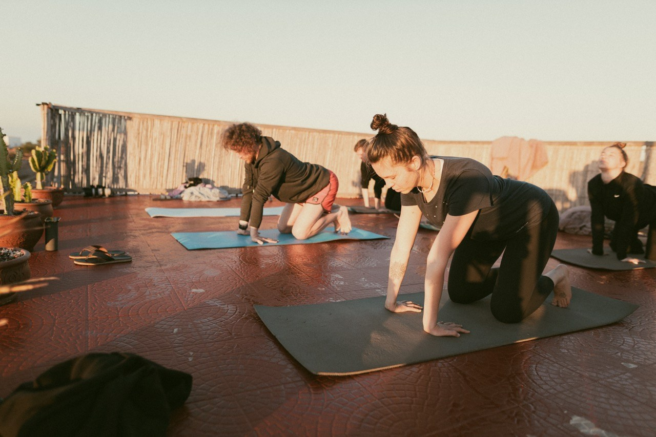 Travel and lifestyle fotografka. Dana Lišková — Empatická fotografka | Introspektivní umělkyně | Neurodivergentní koučka| Zakladatelka Artepy.cz