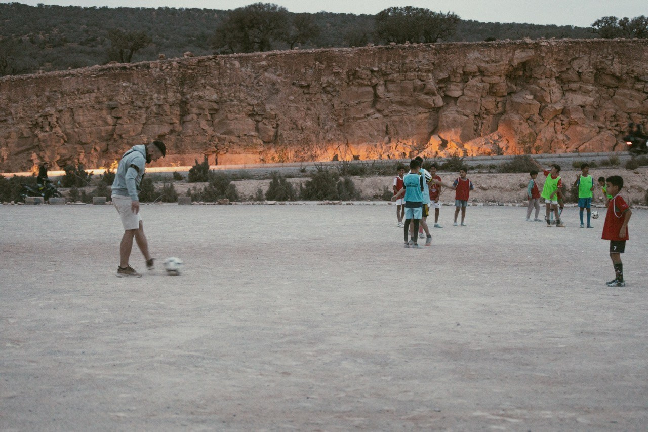 Travel and lifestyle fotografka. Dana Lišková — Empatická fotografka | Introspektivní umělkyně | Neurodivergentní koučka| Zakladatelka Artepy.cz