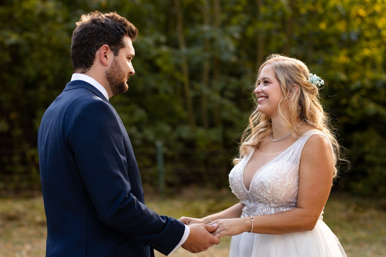 Svatební tým — svatební fotograf a kameraman. Dana Lišková — Empatická fotografka | Introspektivní umělkyně | Neurodivergentní koučka| Zakladatelka Artepy.cz