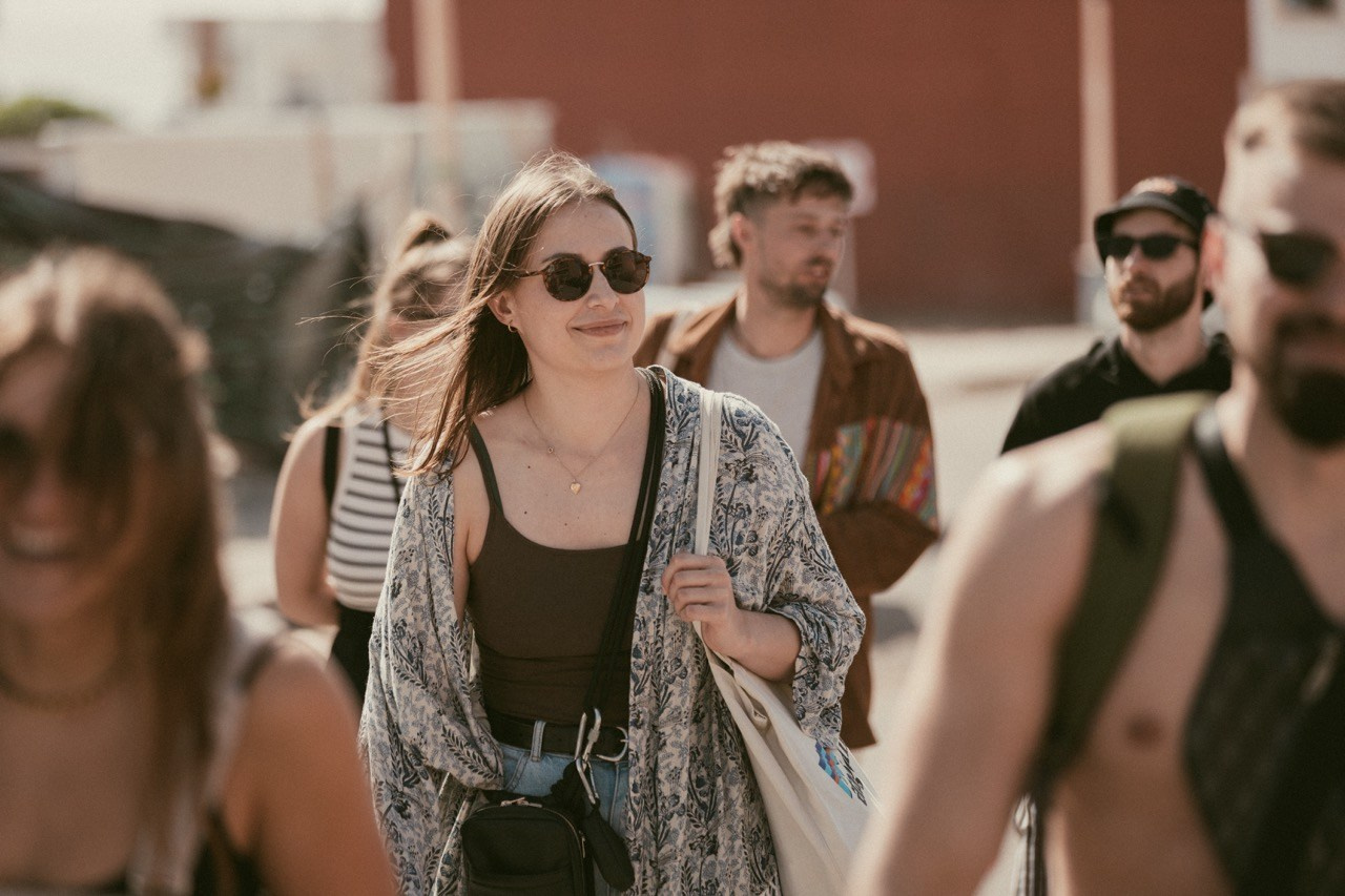 Travel and lifestyle fotografka. Dana Lišková — Empatická fotografka | Introspektivní umělkyně | Neurodivergentní koučka| Zakladatelka Artepy.cz